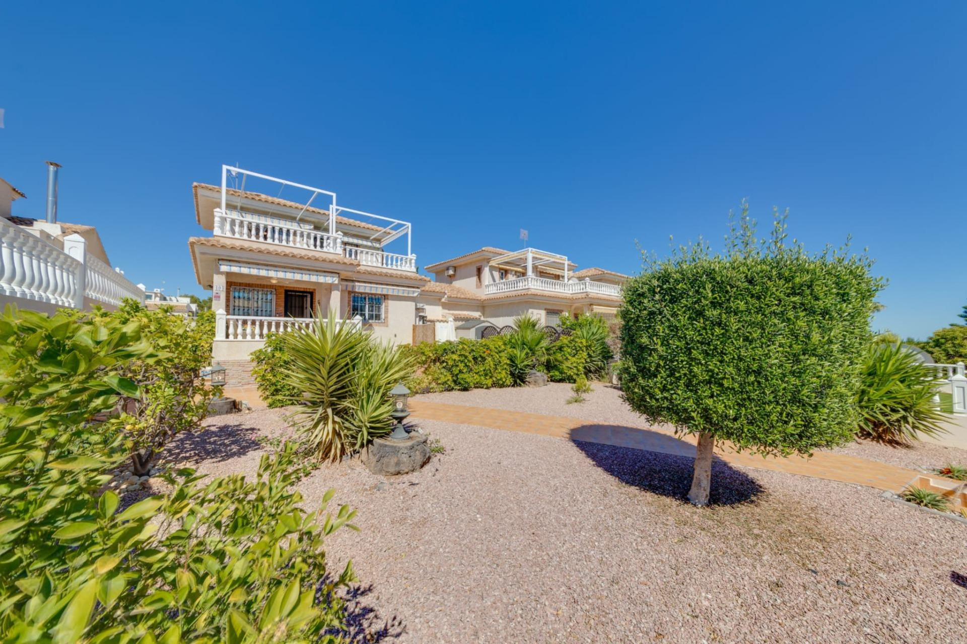 Resale - Bungalow - Orihuela Costa - Montezenia