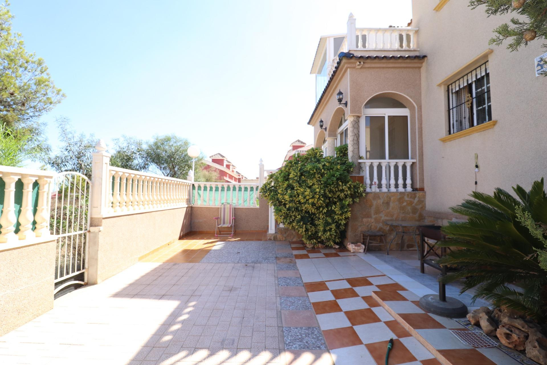 Resale - Bungalow - Orihuela Costa - PAU 26