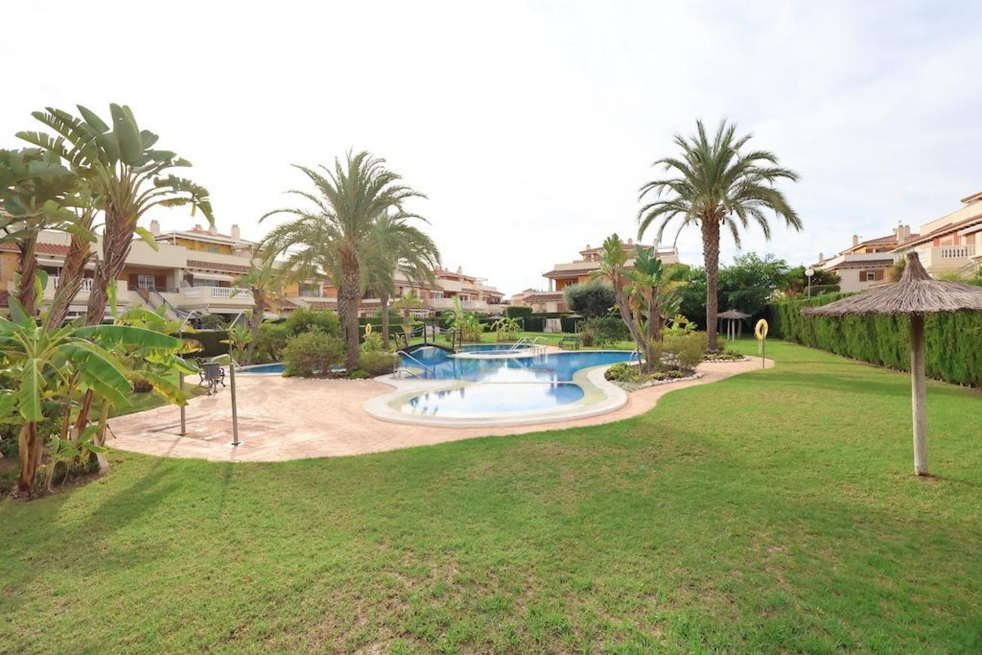 Resale - Bungalow - Orihuela Costa - Punta Prima