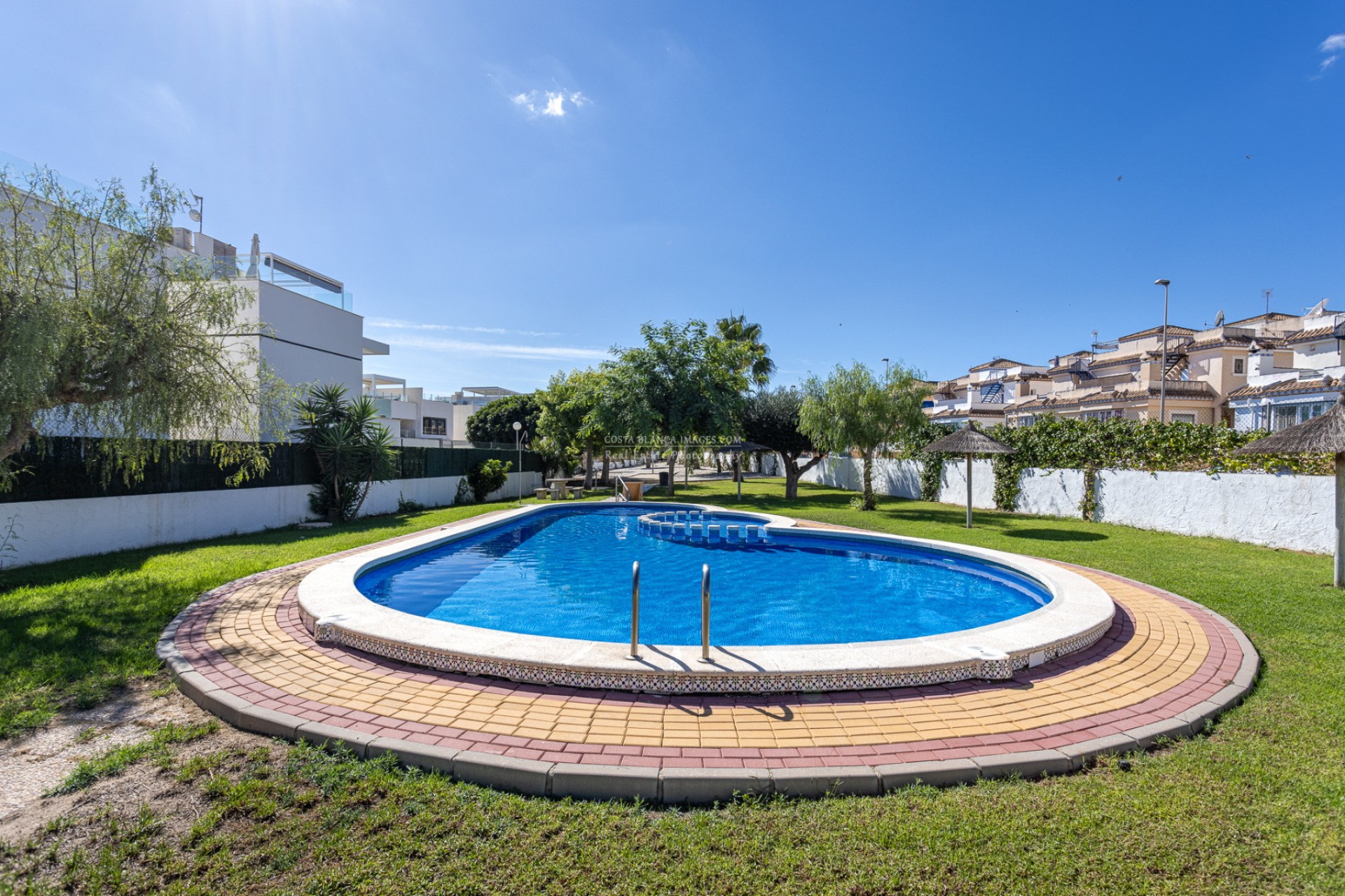 Resale - Bungalow - Orihuela Costa - Villamartín