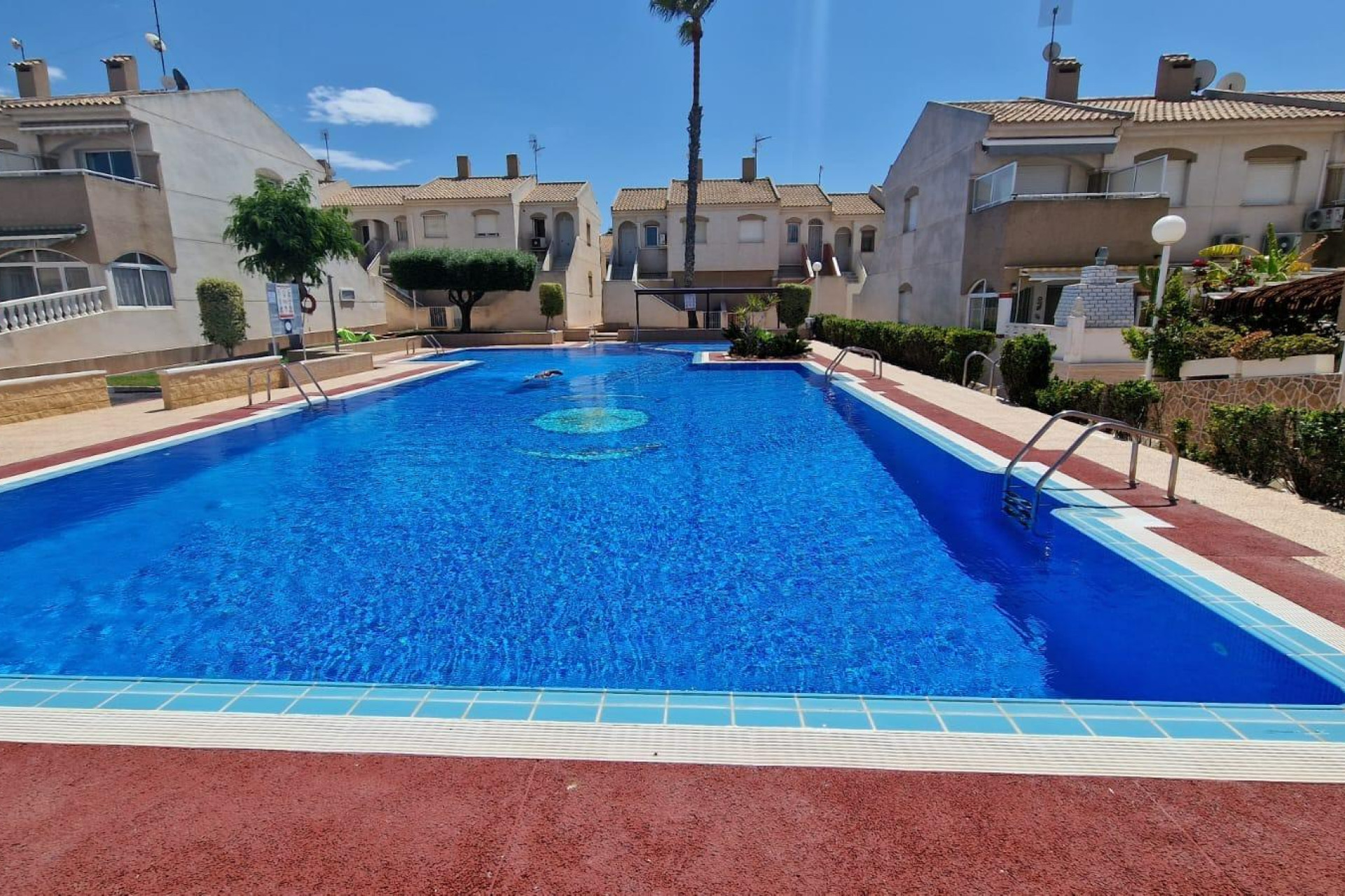 Resale - Bungalow - Torrevieja - Aguas nuevas 1