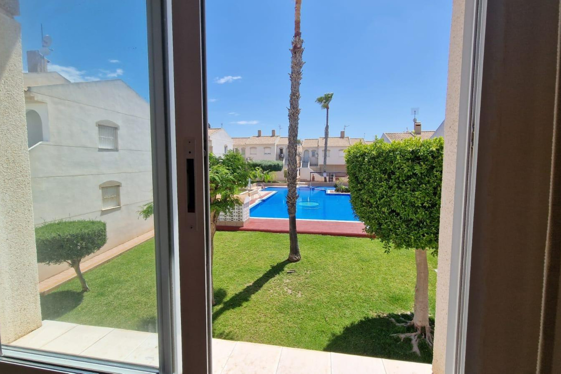 Resale - Bungalow - Torrevieja - Aguas nuevas 1