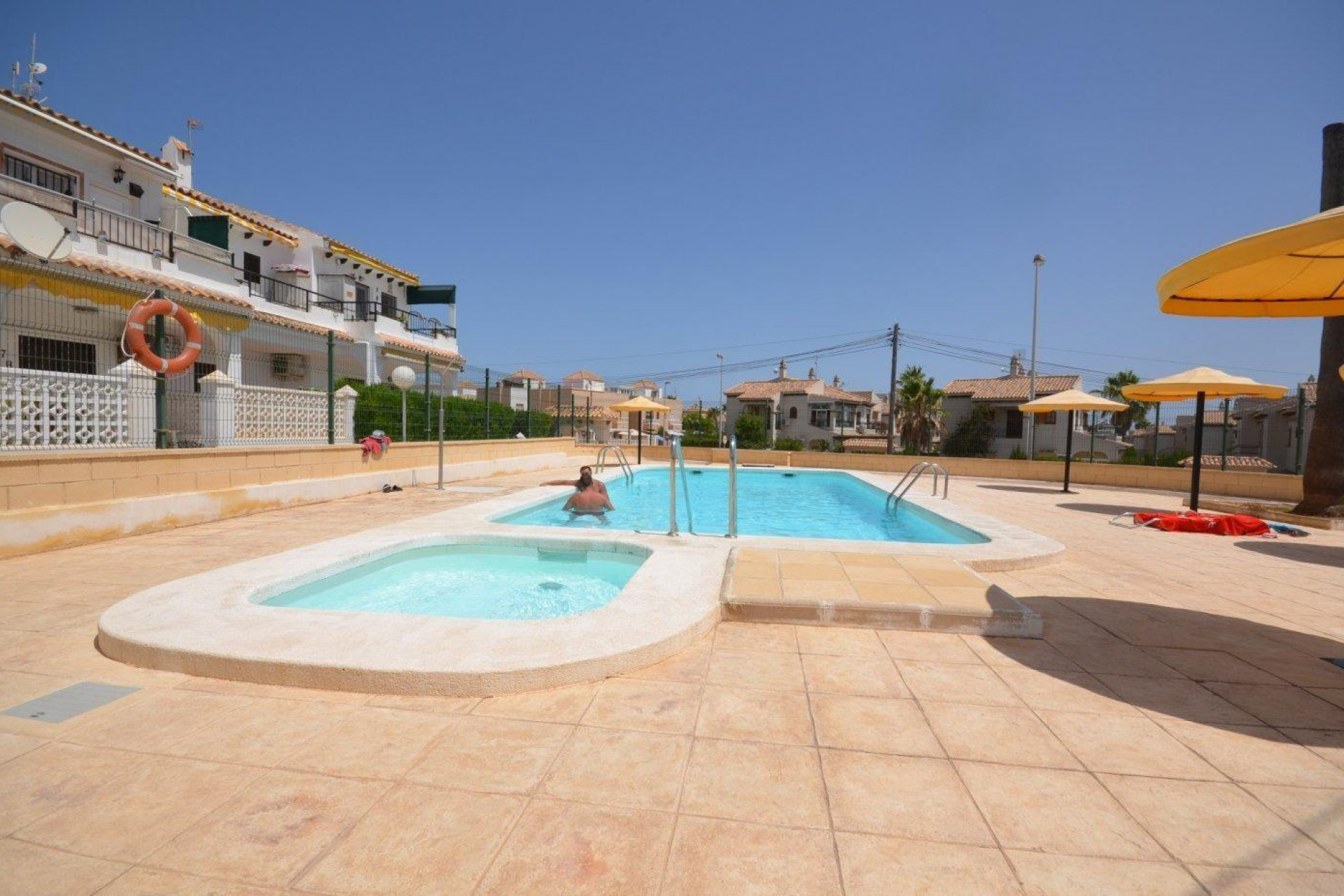 Resale - Bungalow - Torrevieja - Aguas nuevas 2