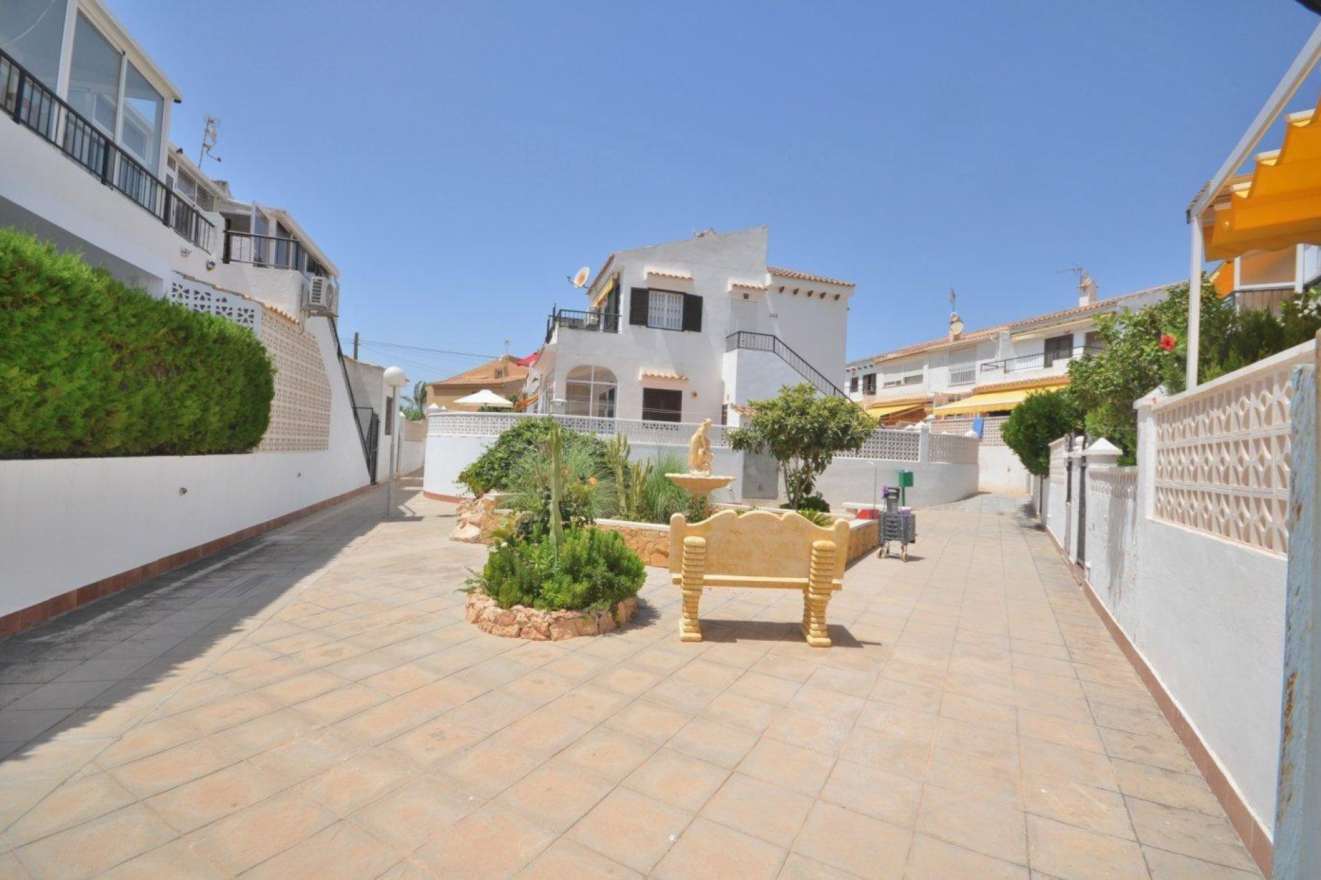 Resale - Bungalow - Torrevieja - Aguas nuevas 2