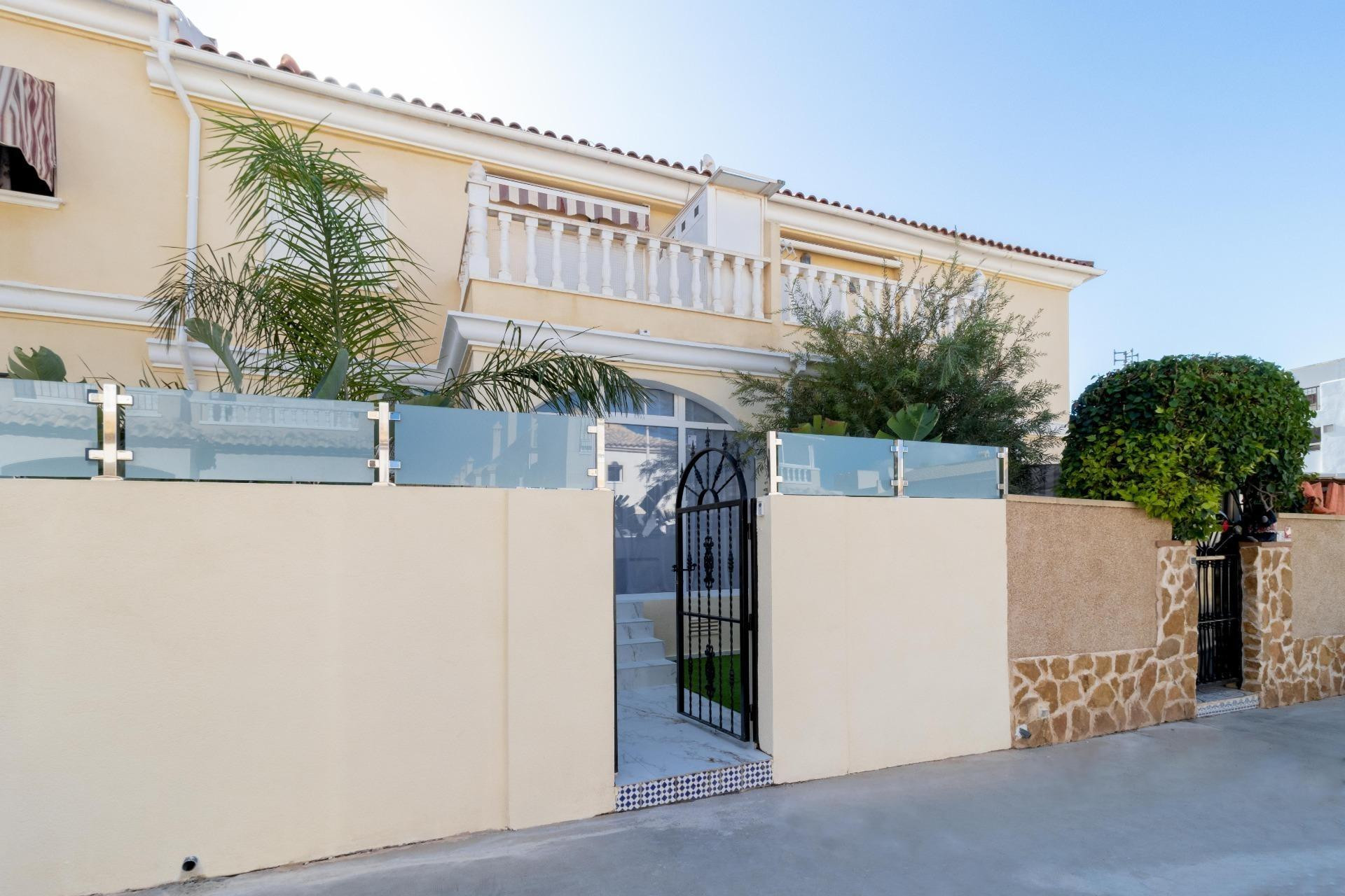 Resale - Bungalow - Torrevieja - Aguas Nuevas