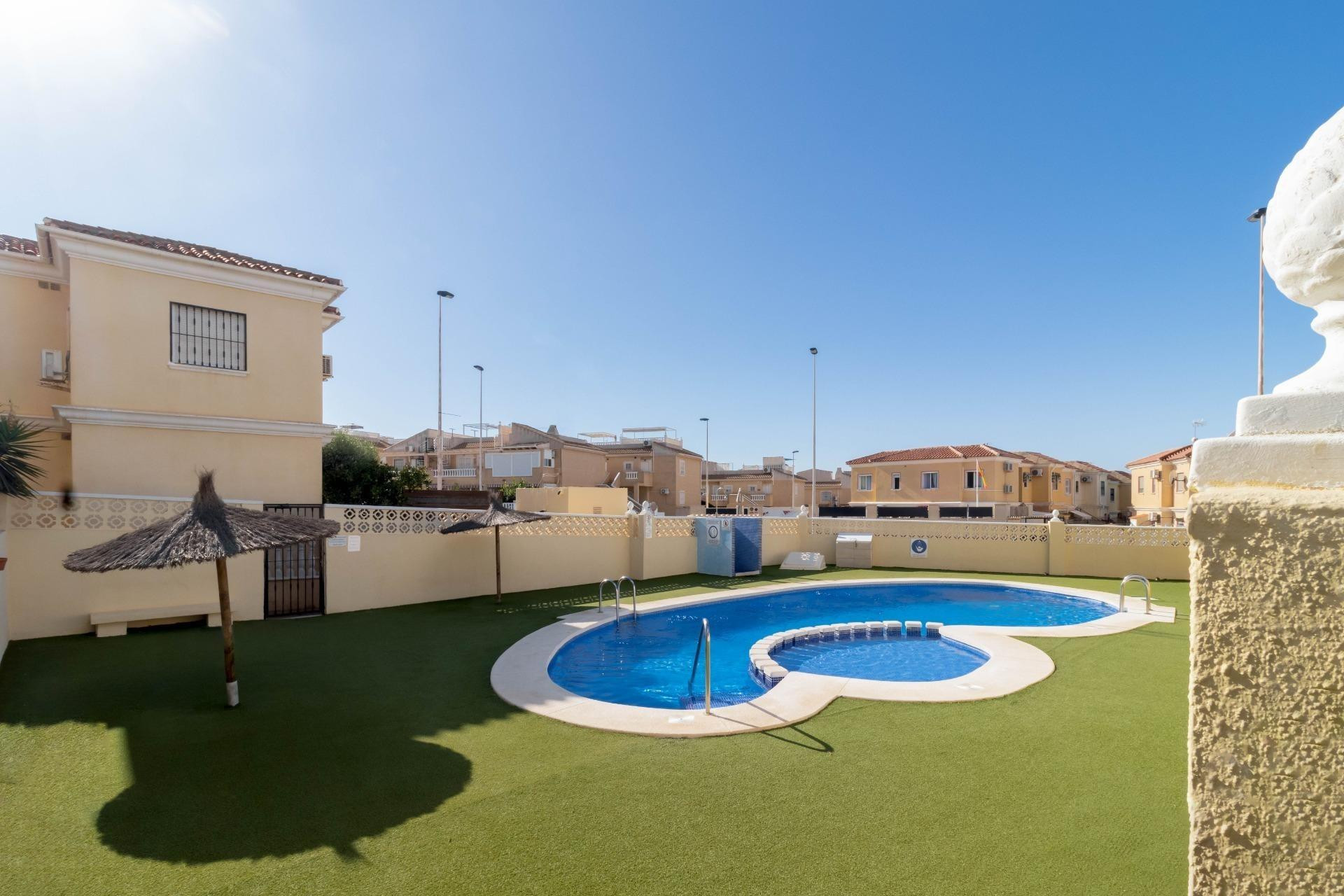 Resale - Bungalow - Torrevieja - Aguas Nuevas