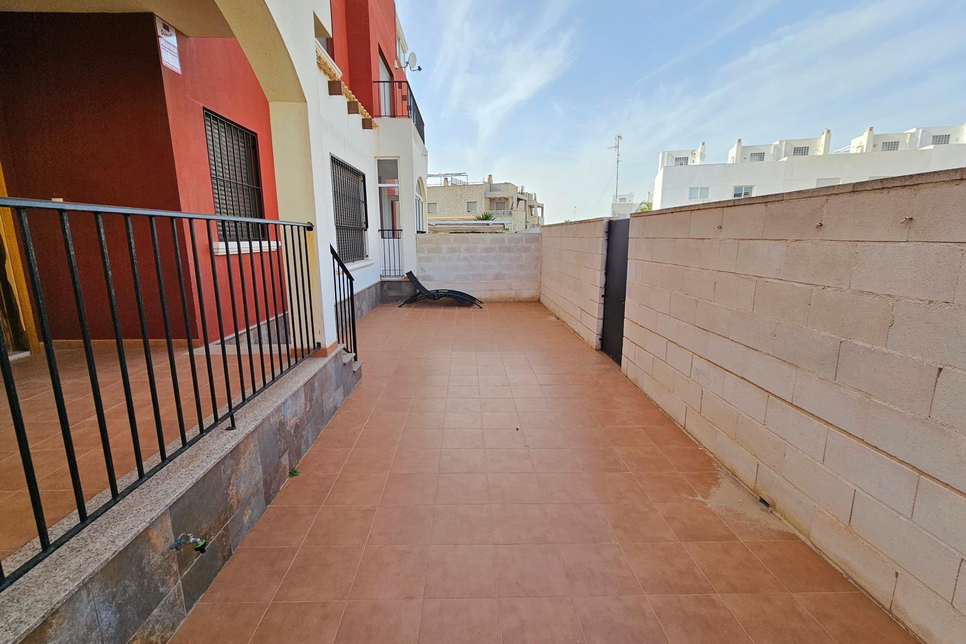 Resale - Bungalow - Torrevieja - Aguas Nuevas