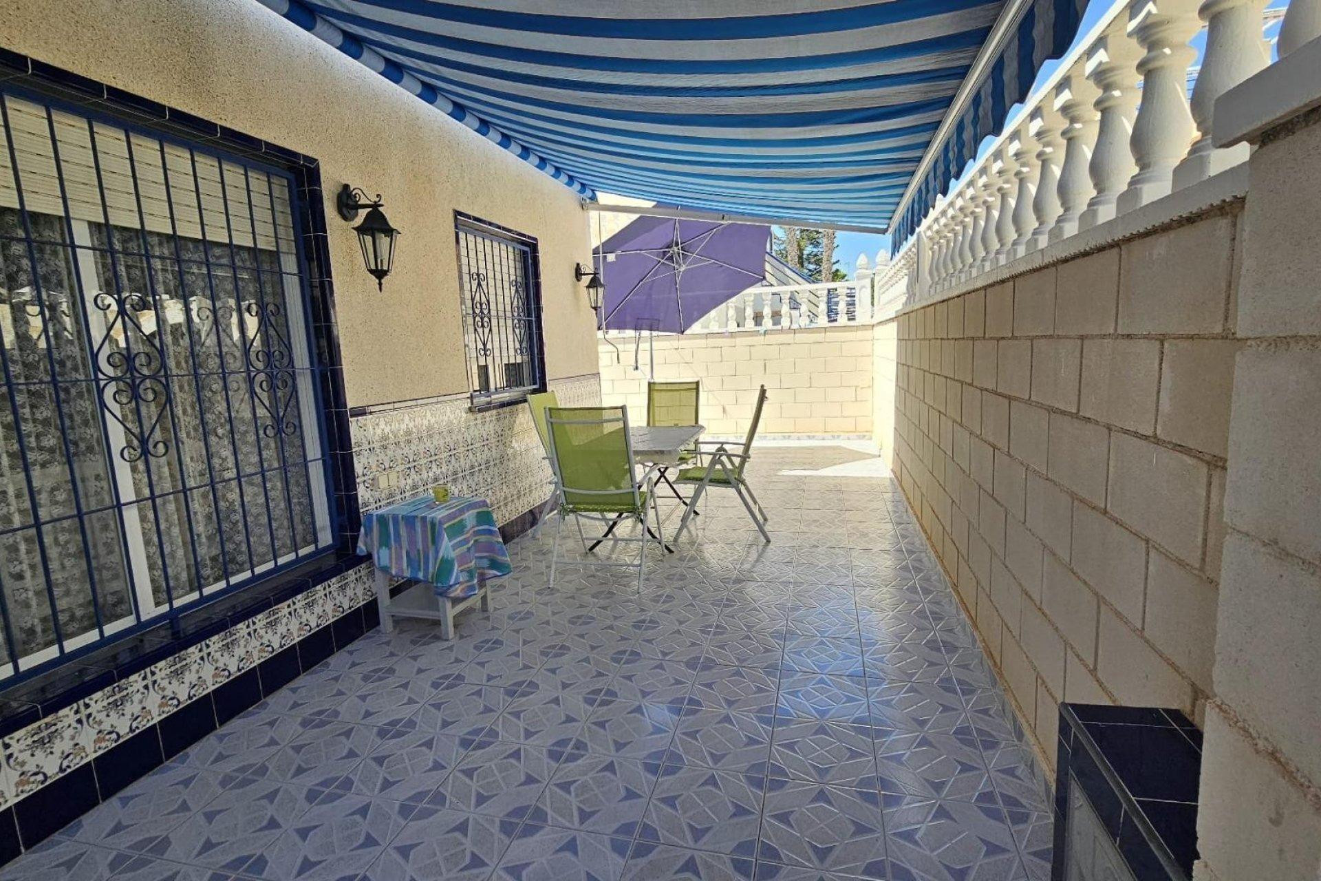 Resale - Bungalow - Torrevieja - Doña ines