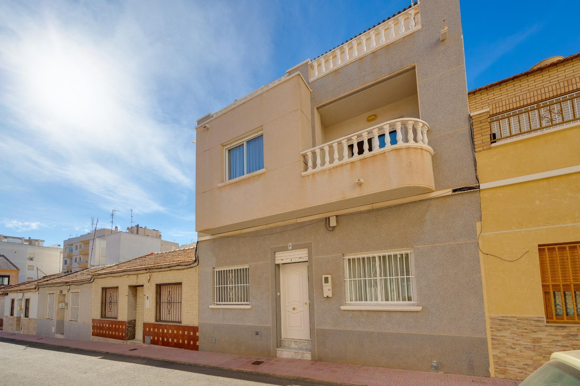 Resale - Bungalow - Torrevieja - Estacion de autobuses