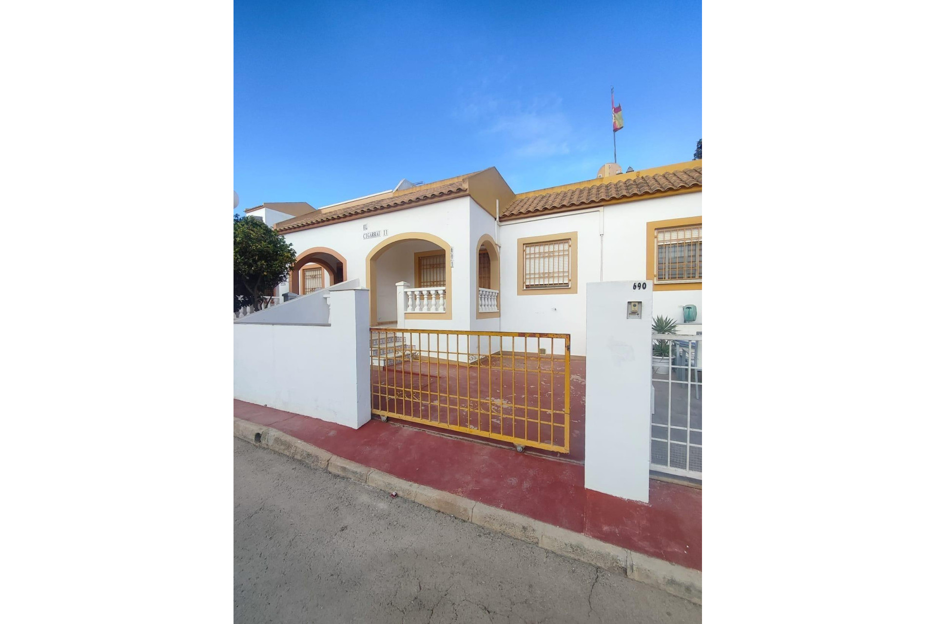 Resale - Bungalow - Torrevieja - La Siesta - El Salado - Torreta