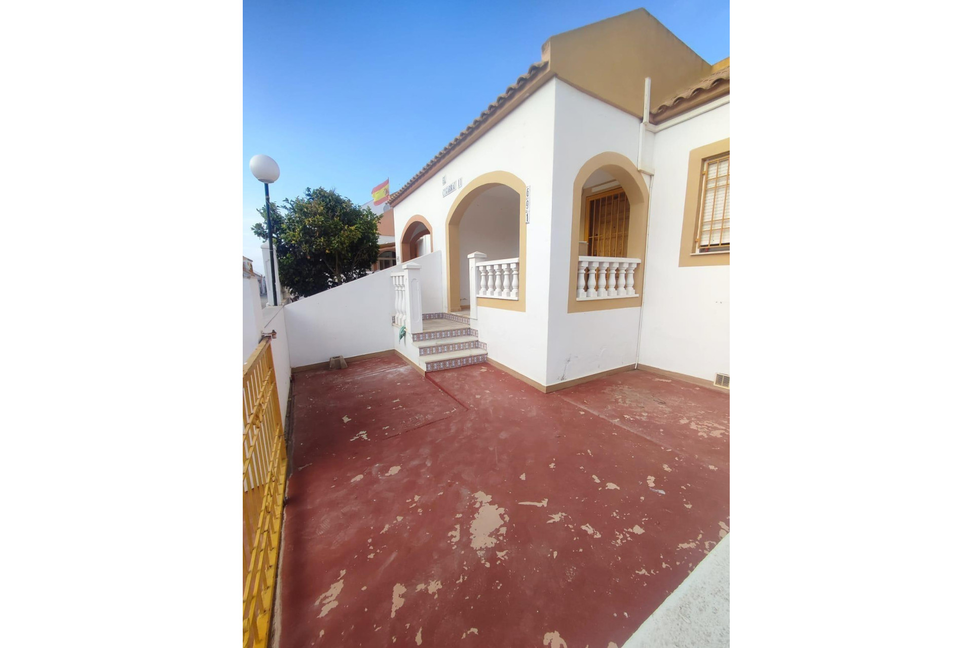 Resale - Bungalow - Torrevieja - La Siesta - El Salado - Torreta