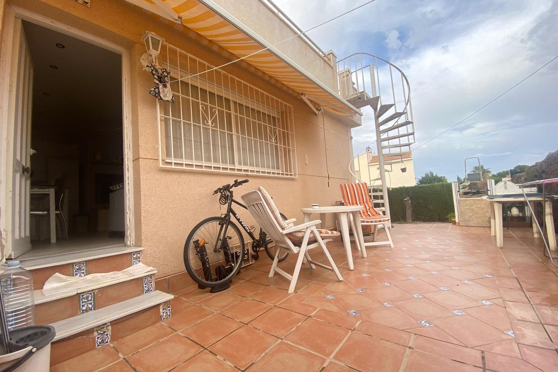 Resale - Bungalow - Torrevieja - Los altos