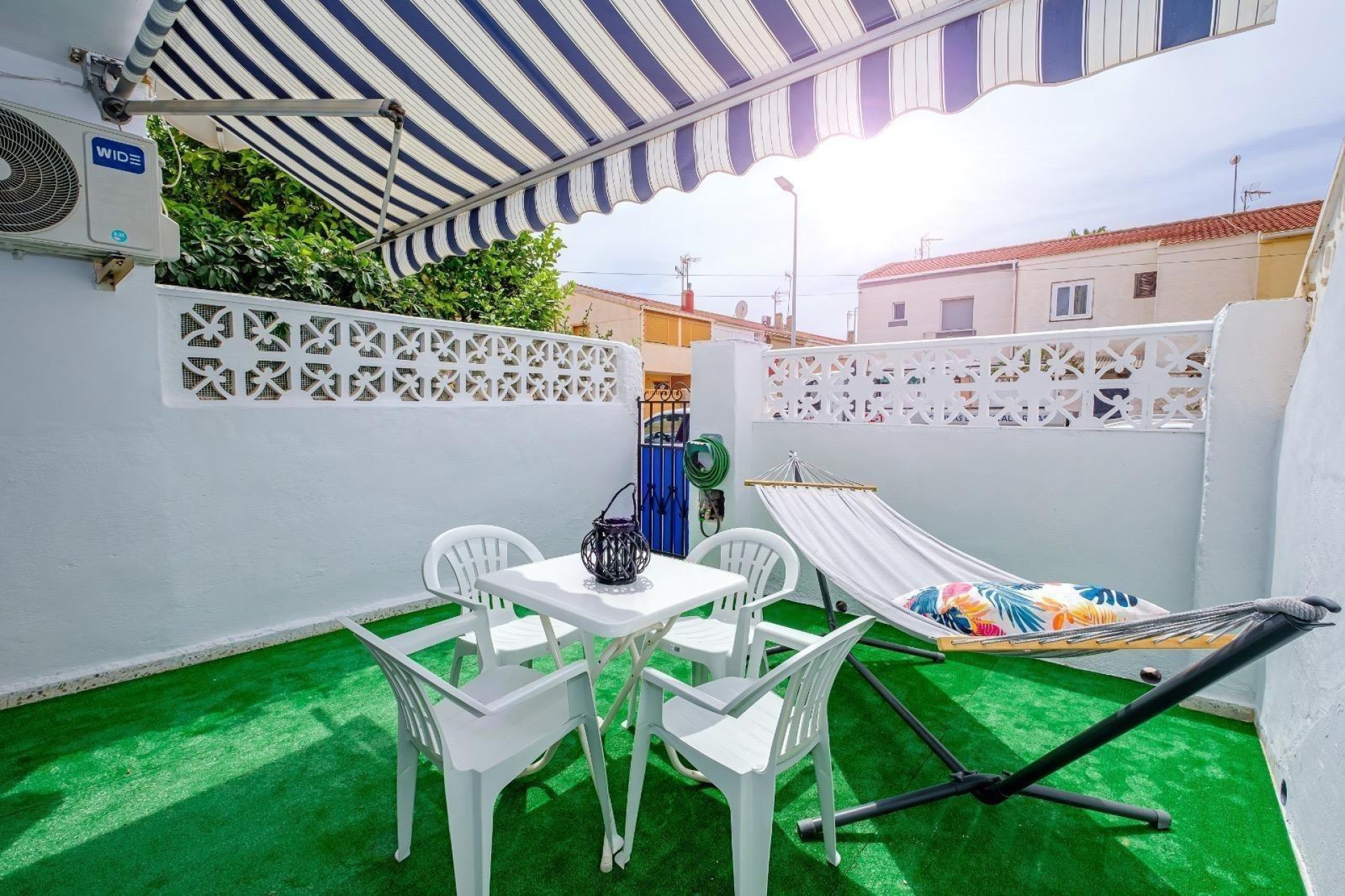 Resale - Bungalow - Torrevieja - Playa de los Naufragos