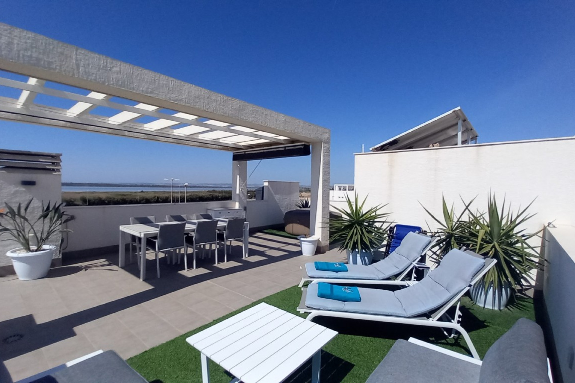 Resale - Penthouse - El Raso