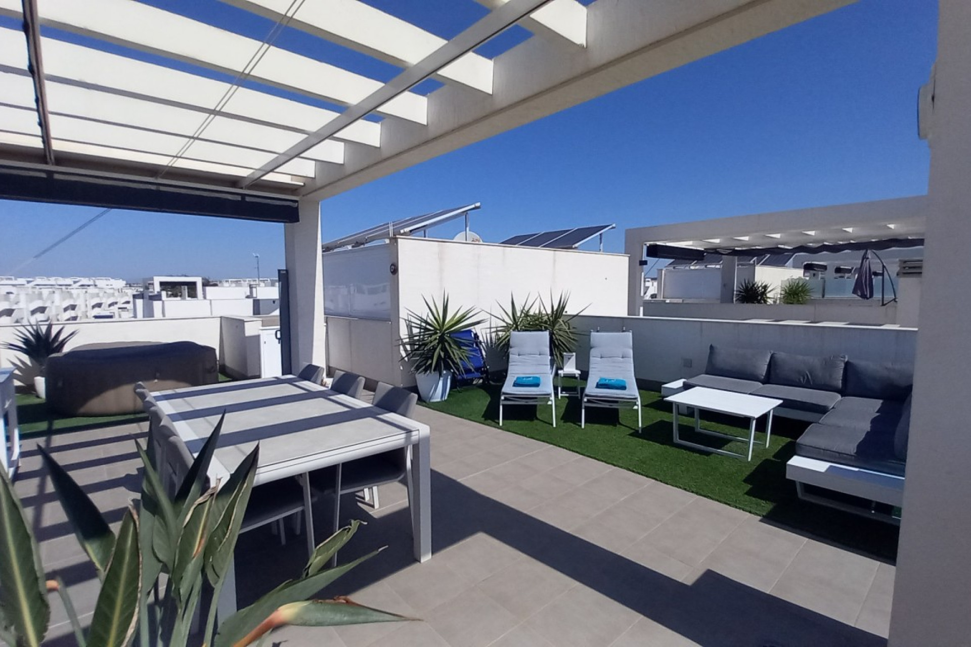 Resale - Penthouse - El Raso