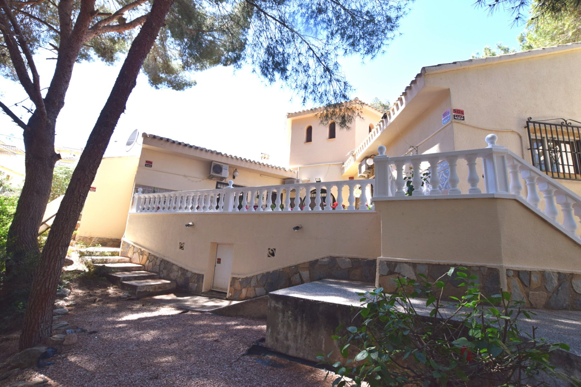 Resale - Villa - Algorfa - Montemar - Saint Andrews Heights