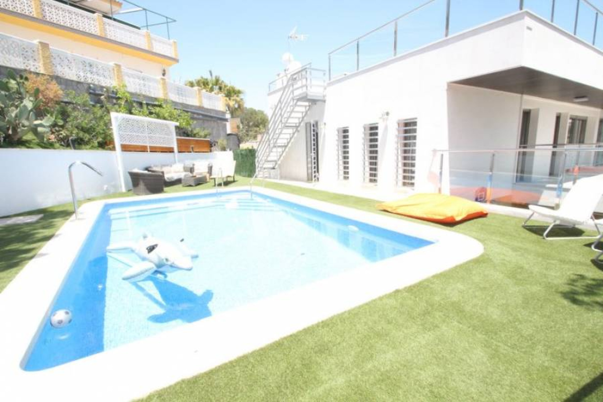 Resale - Villa - Orihuela Costa - Campoamor