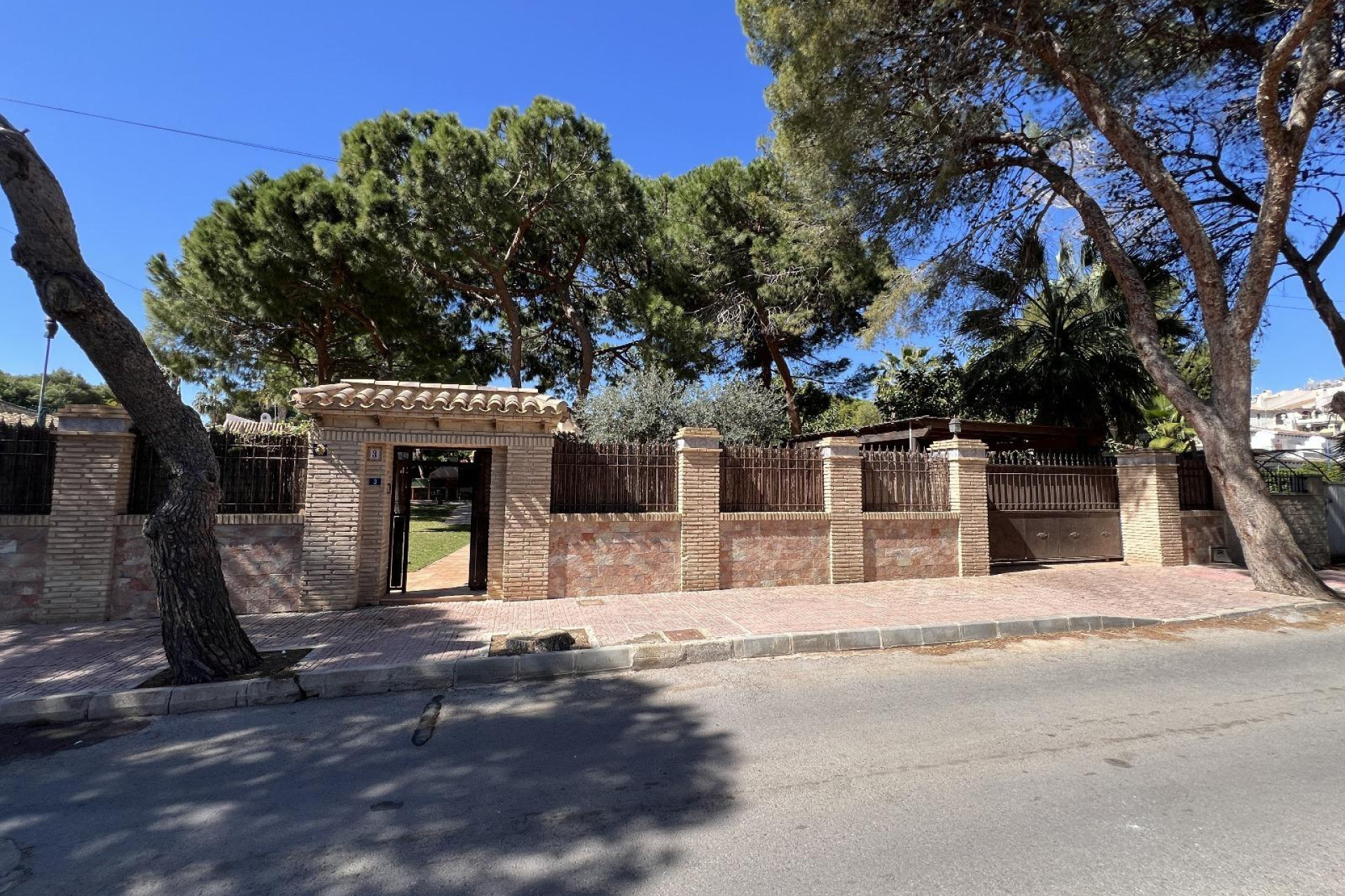 Resale - Villa - Orihuela Costa - Punta Prima