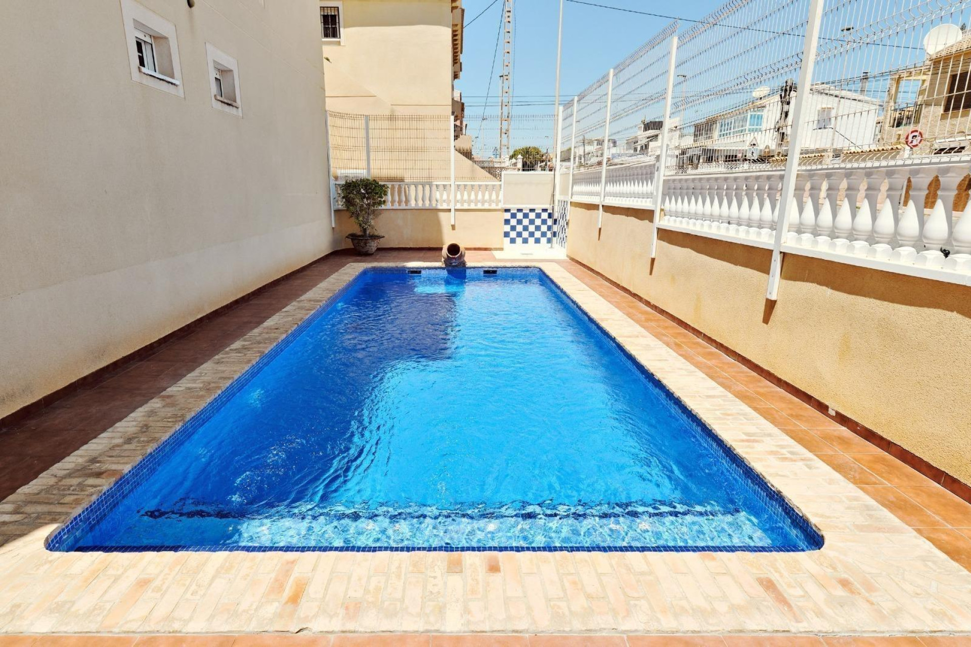 Resale - Villa - Torrevieja - Cabo cervera