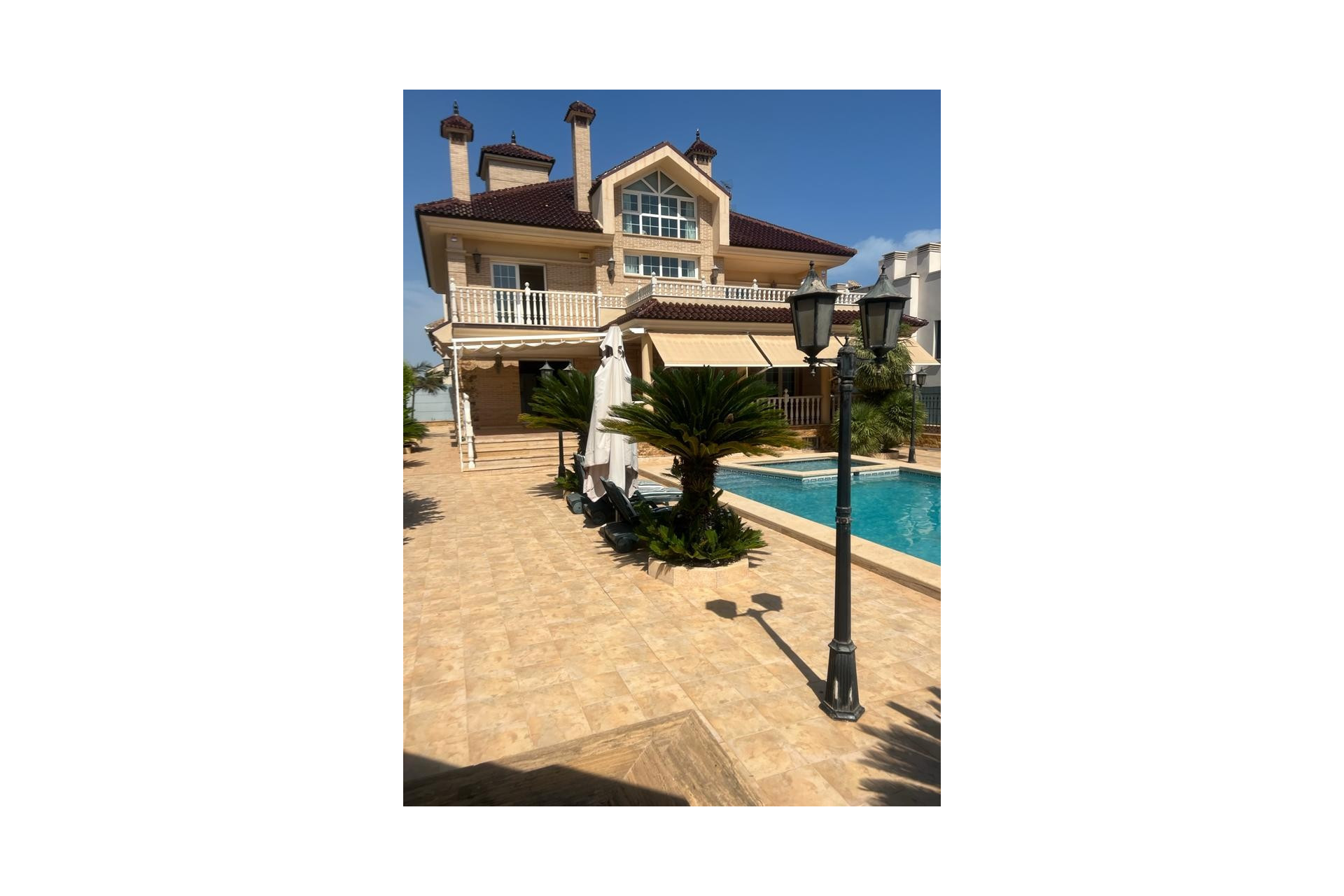 Resale - Villa - Torrevieja - La veleta