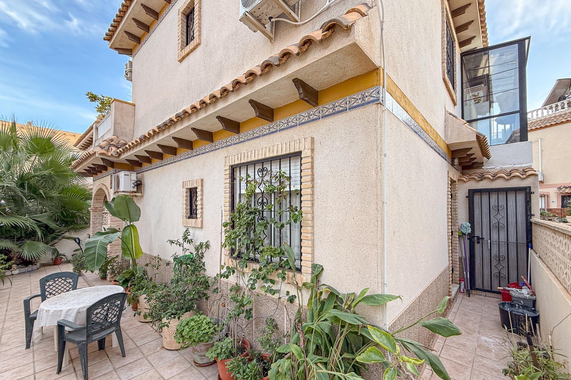 Resale - Villa - Torrevieja - Las calas