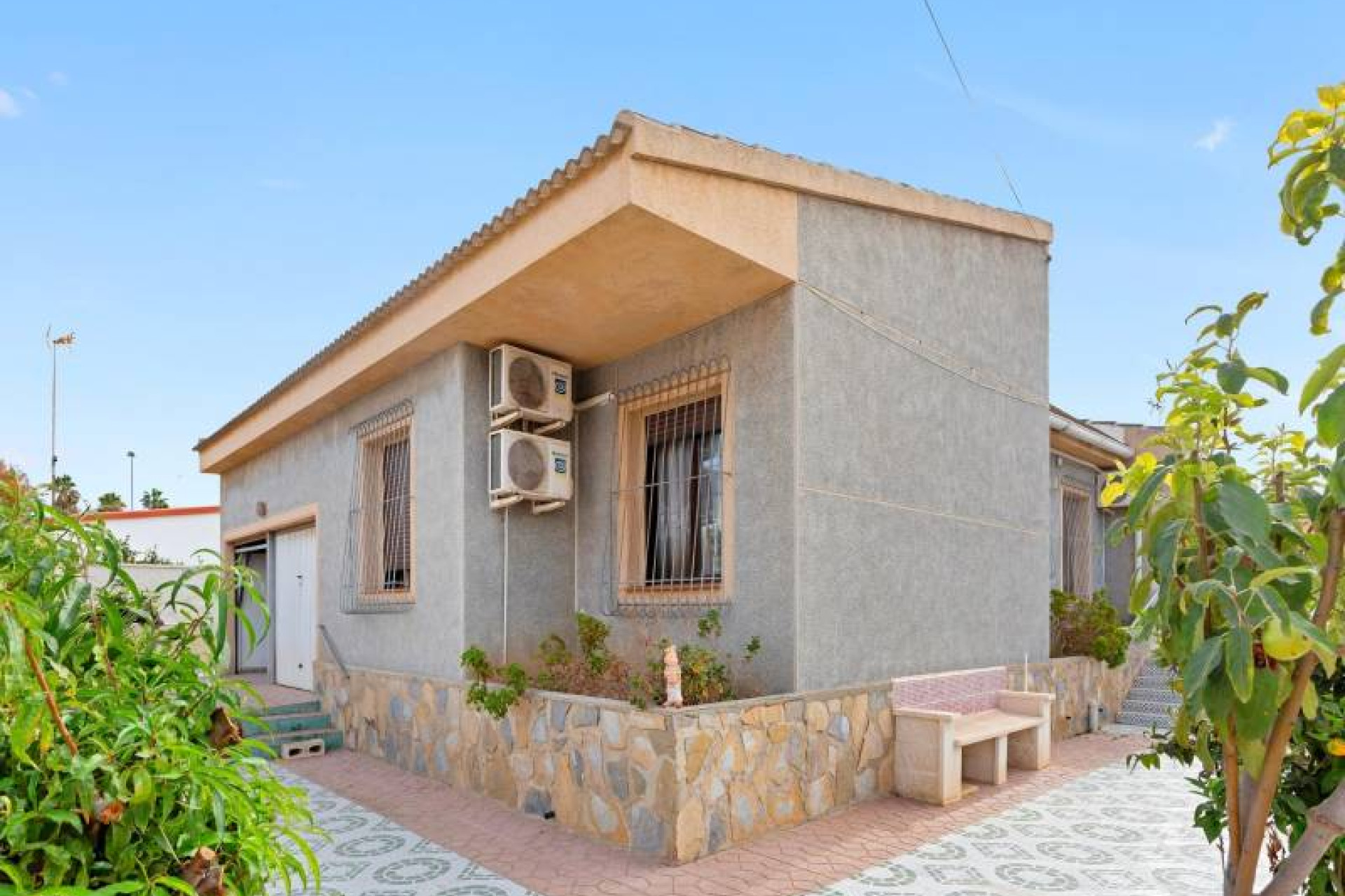 Resale - Villa - Torrevieja - Nueva Torrevieja