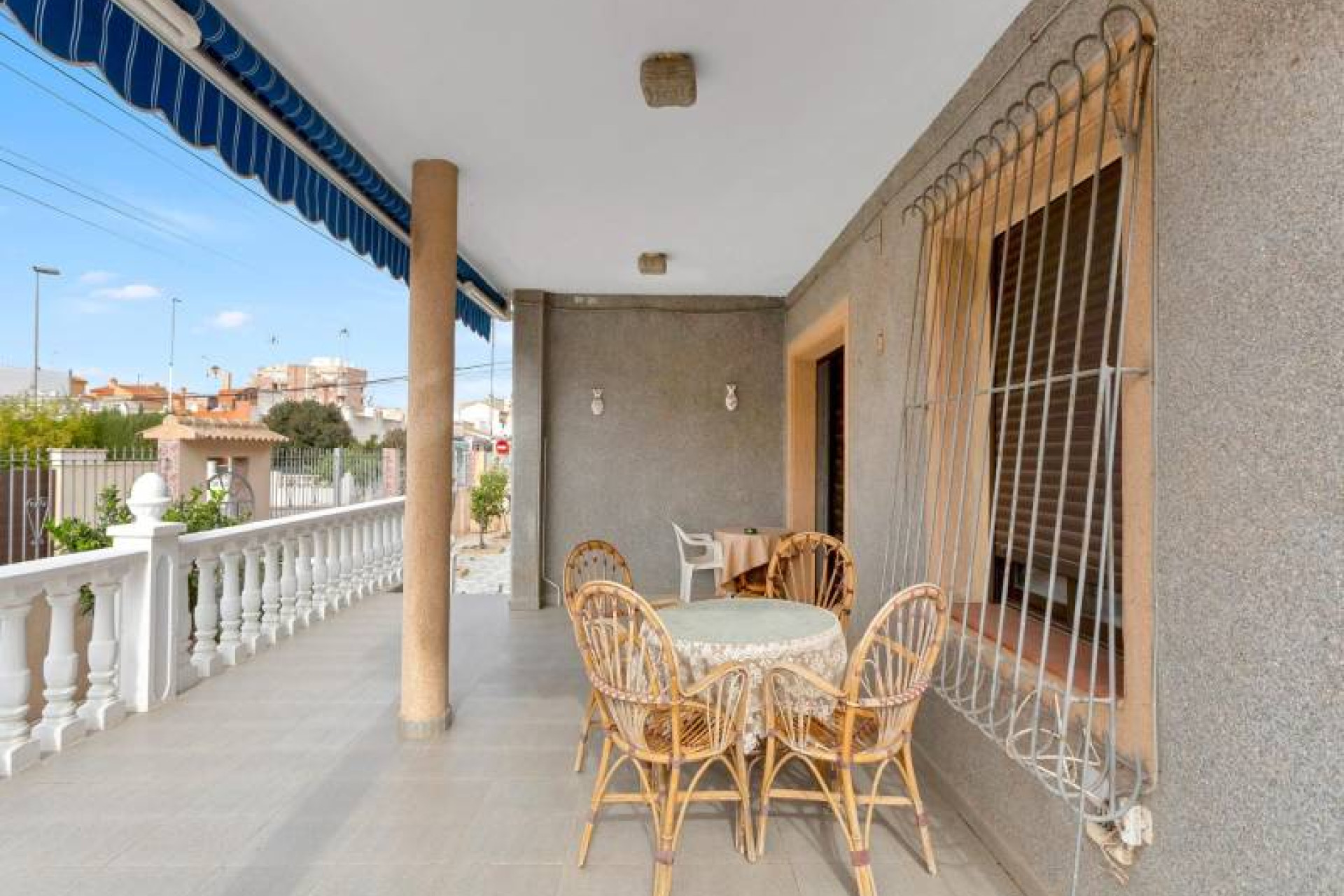 Resale - Villa - Torrevieja - Nueva Torrevieja