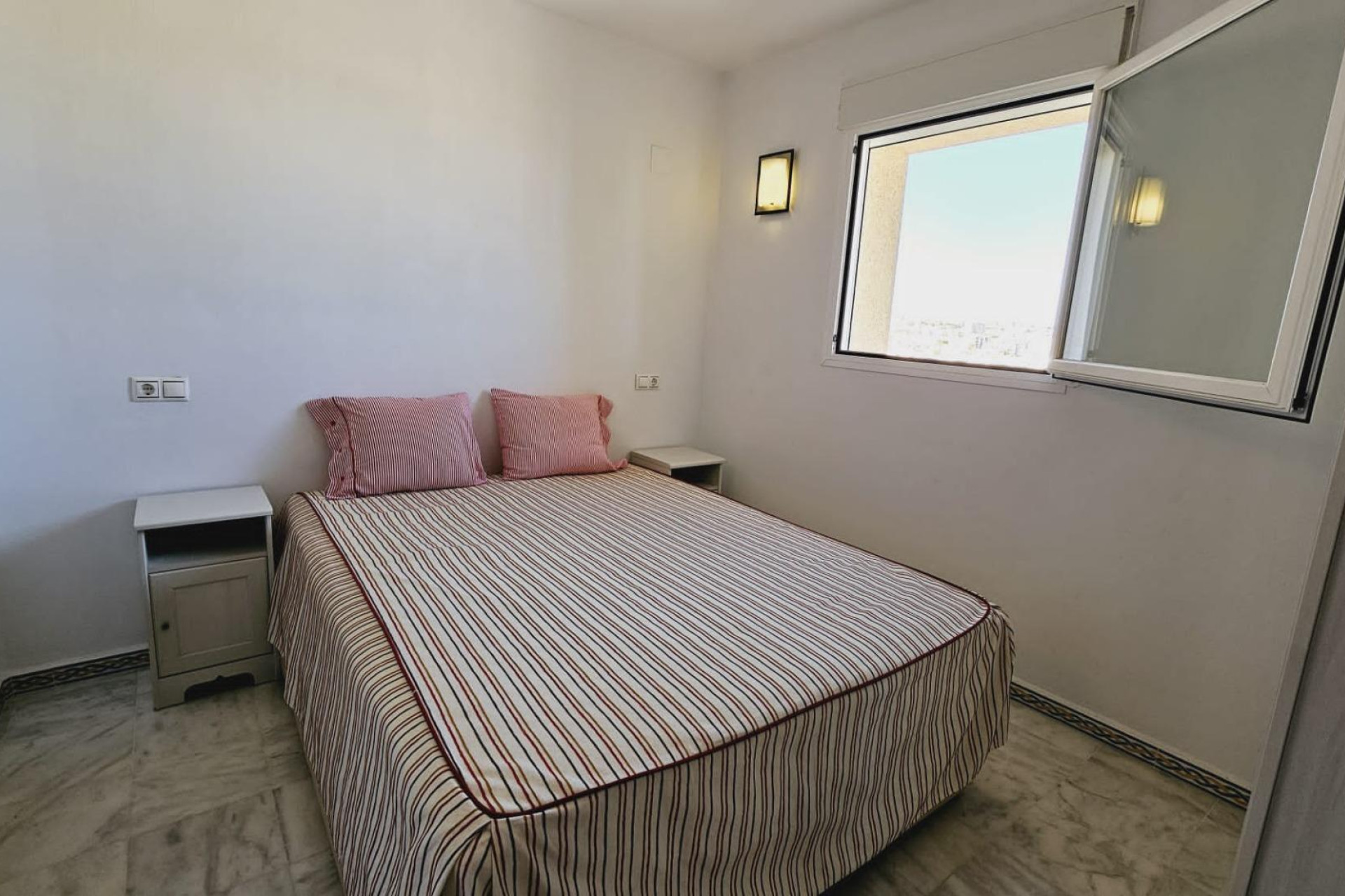 Reventa - Apartamento / piso - Torrevieja - Playa del cura