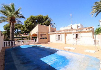 Villa - Resale - Orihuela Costa - Punta Prima