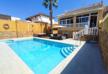 Villa - Resale - Torrevieja - Aguas nuevas 1