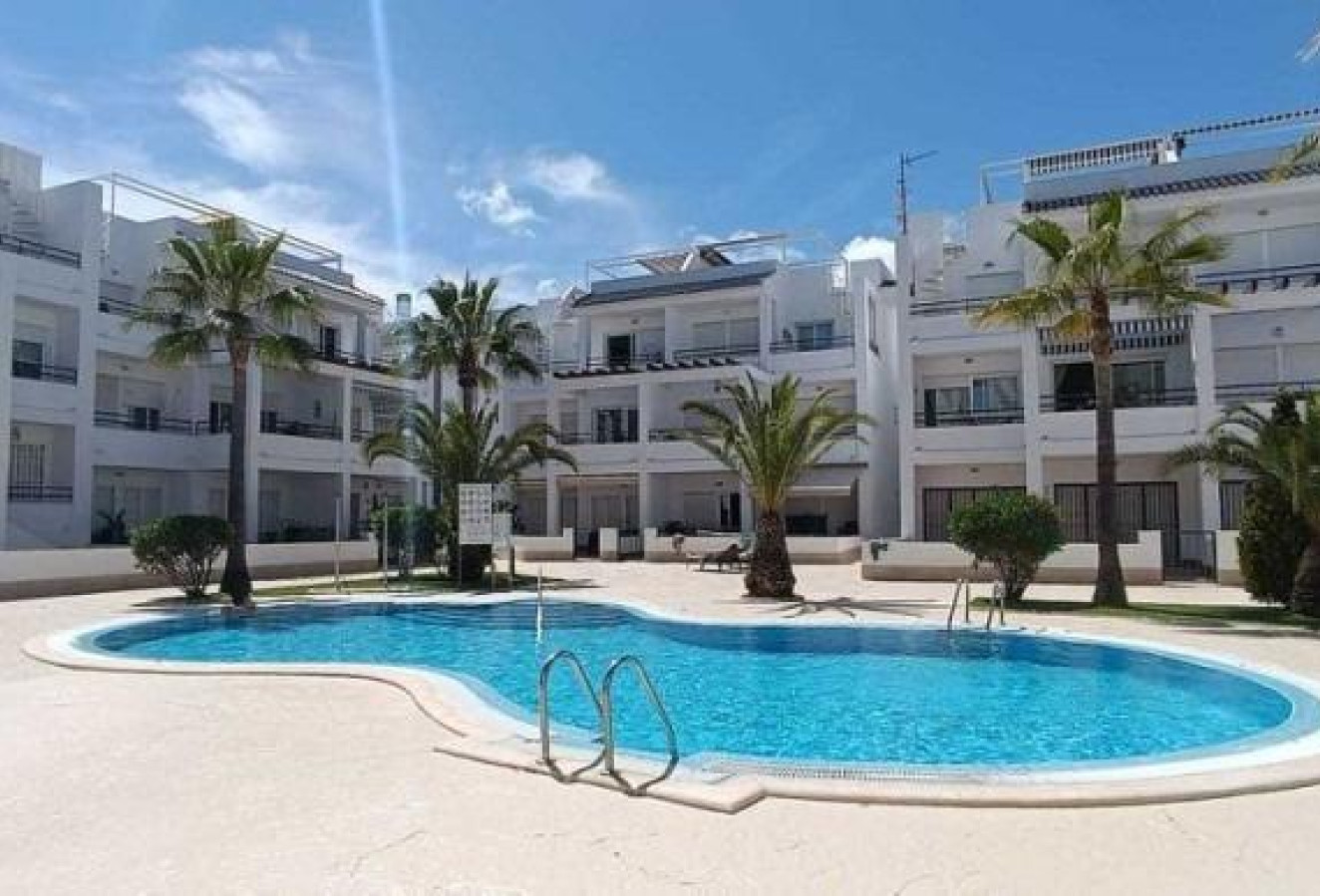 Reventa - Apartamento / piso - Torrevieja - Acequion