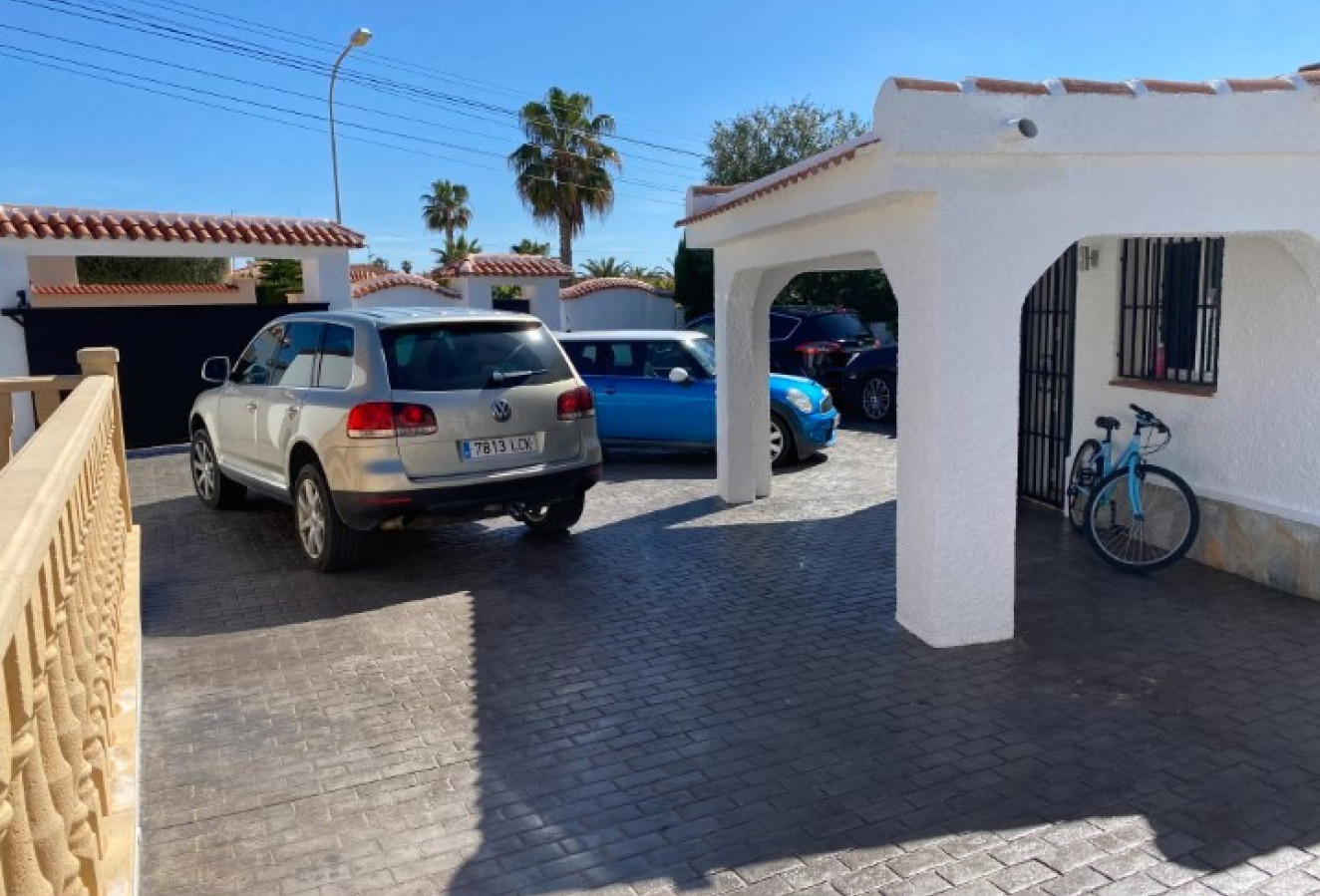 Reventa - Villa - Ciudad Quesada - Central Quesada