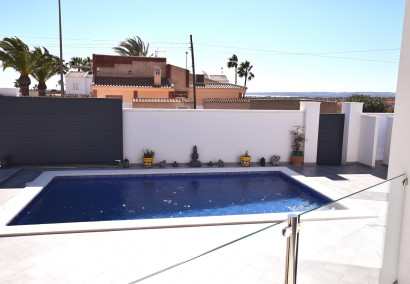 Reventa - Villa - Ciudad Quesada - Central Quesada