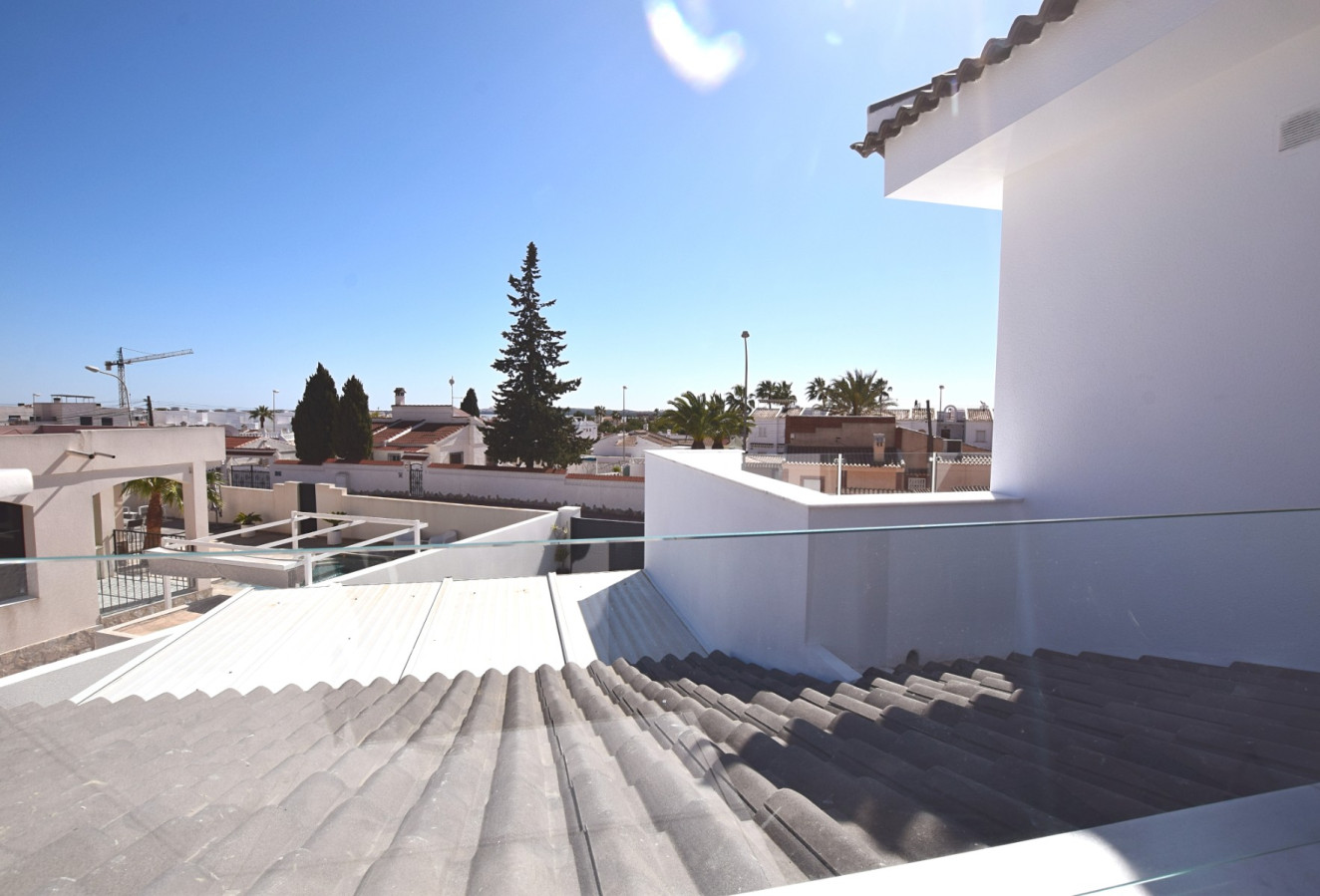 Reventa - Villa - Ciudad Quesada - Central Quesada