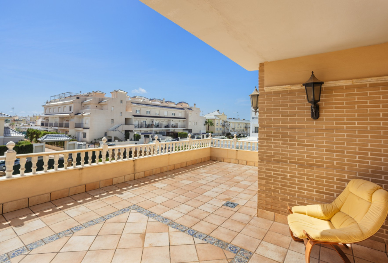 Reventa - Villa - Torrevieja - La veleta