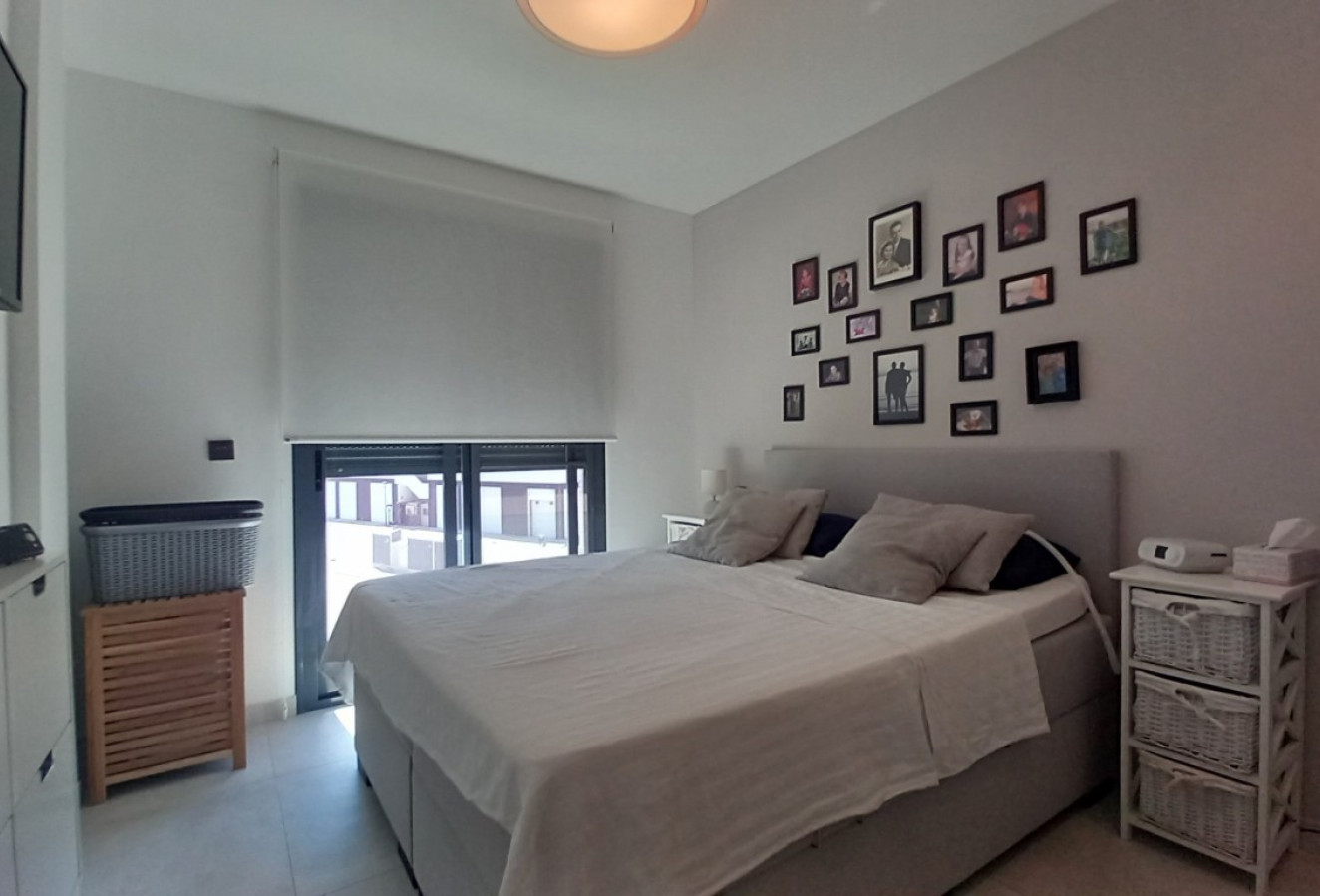 Resale - Penthouse - El Raso