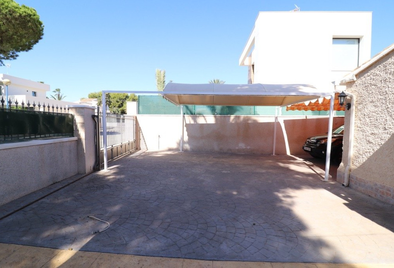 Reventa - Villa - Orihuela Costa - Punta Prima