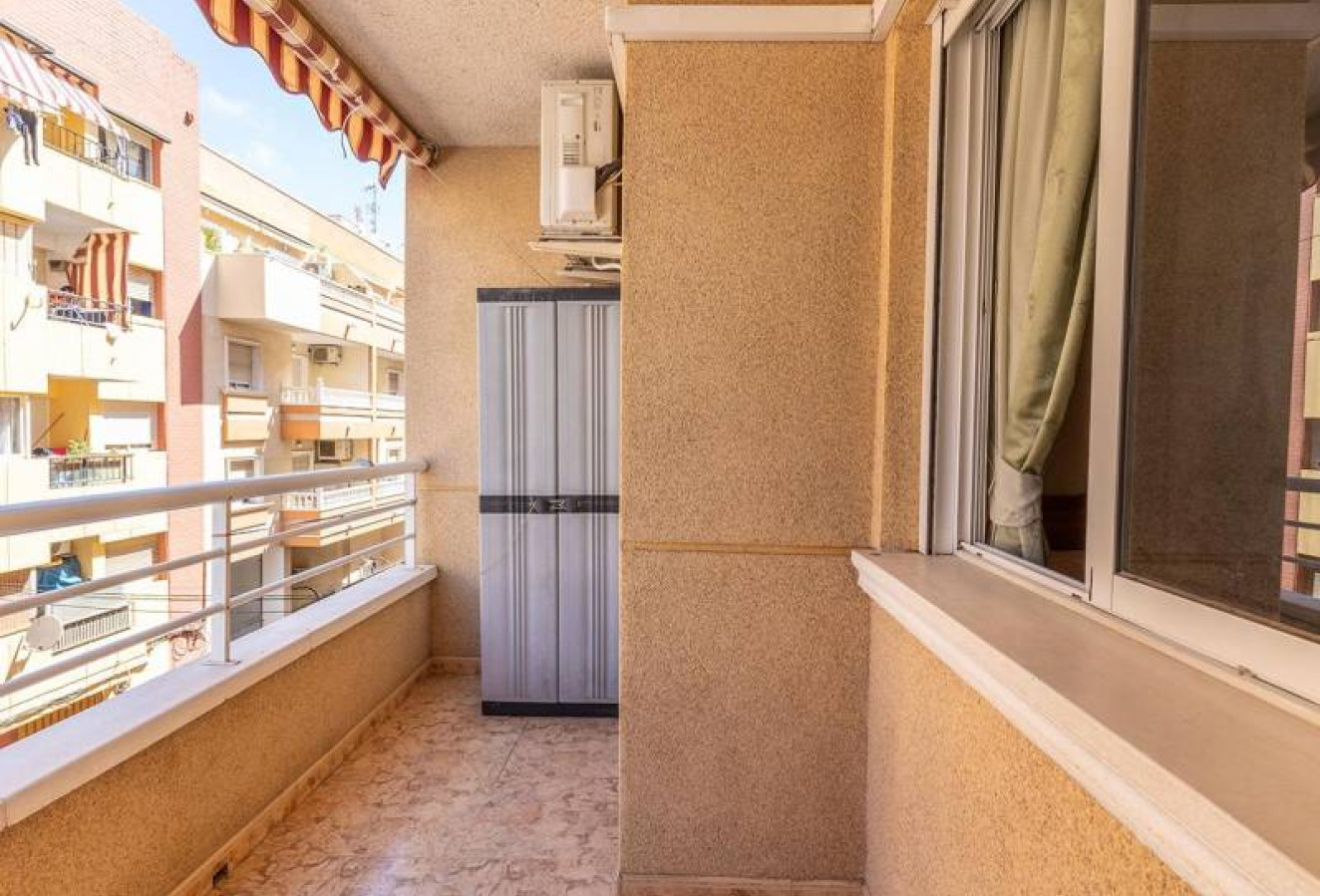 Reventa - Apartamento / piso - Torrevieja - Estacion de autobuses