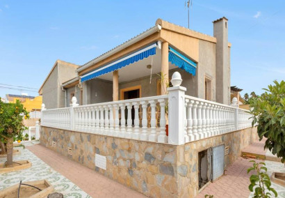 Reventa - Villa - Torrevieja - Nueva Torrevieja