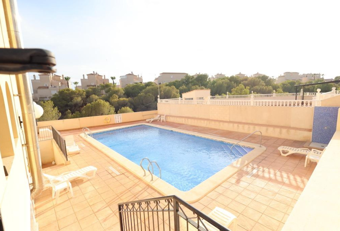 Reventa - Villa - Orihuela Costa - Playa Flamenca