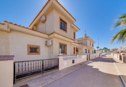 Reventa - Villa - Orihuela Costa - Los Dolses