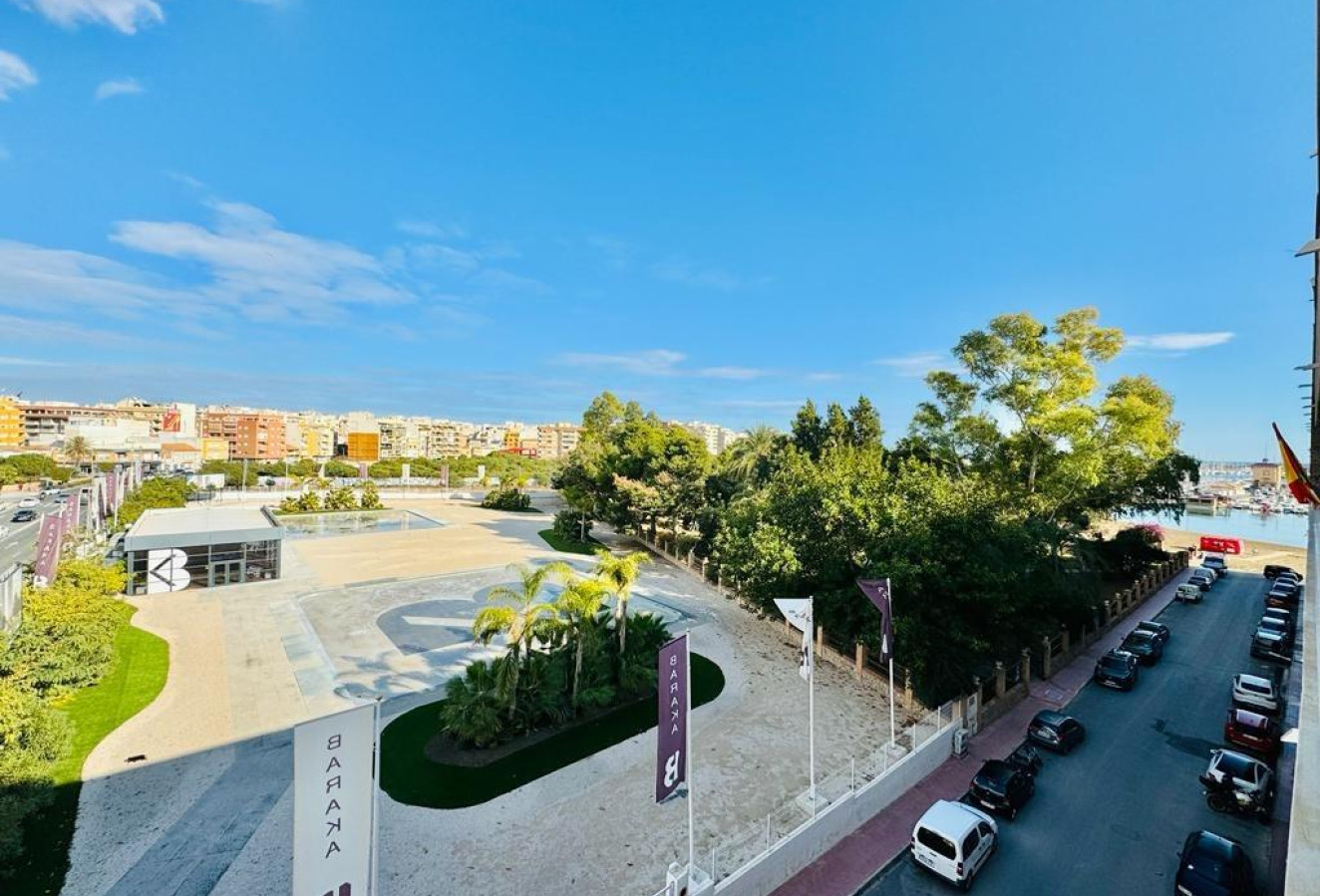 Resale - Apartment / flat - Torrevieja - torrevieja