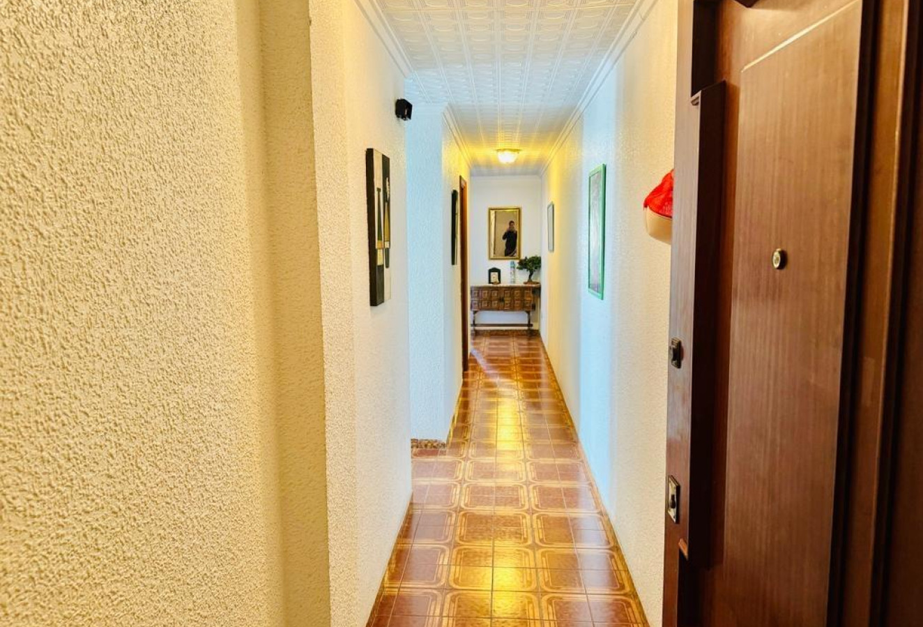 Resale - Apartment / flat - Torrevieja - torrevieja