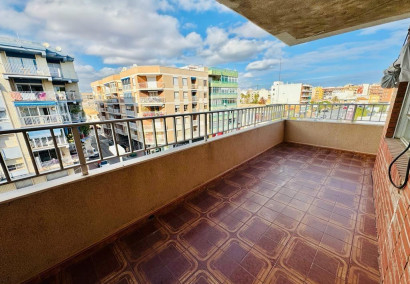 Resale - Apartment / flat - Torrevieja - torrevieja