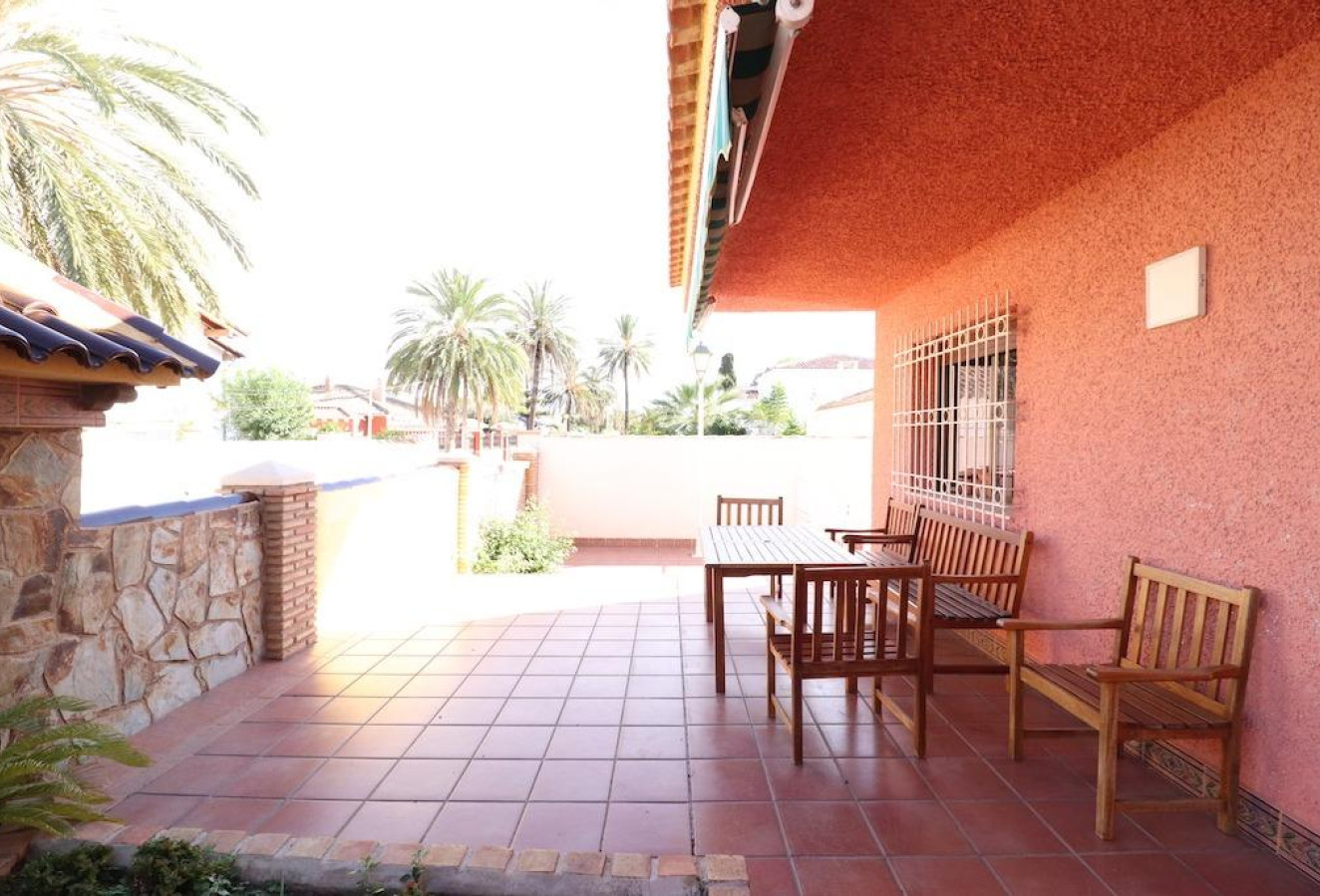 Reventa - Villa - Cabo Roig - MUY CERCA DE LA PLAYA