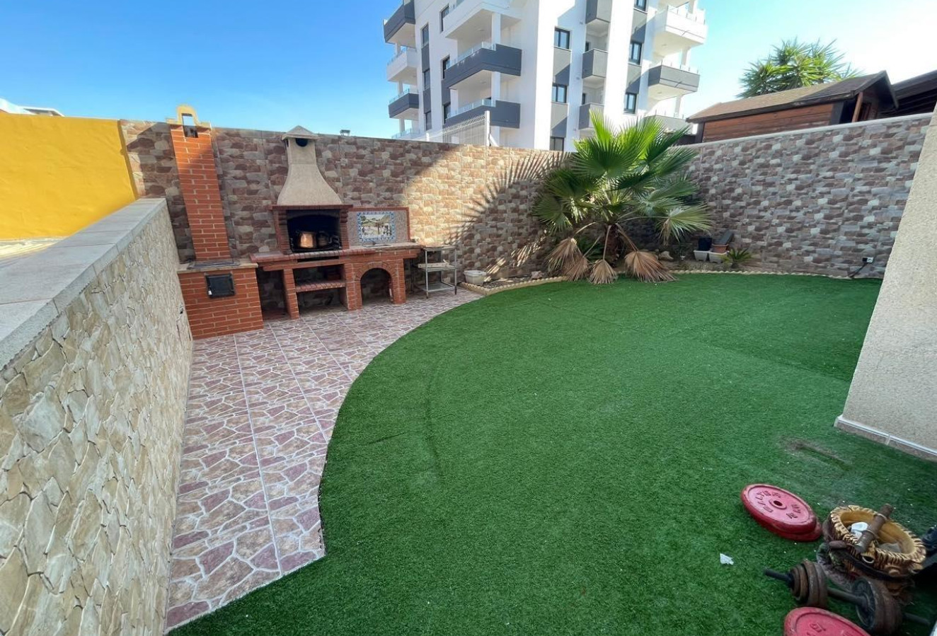 Reventa - Villa - Torrevieja - Los altos