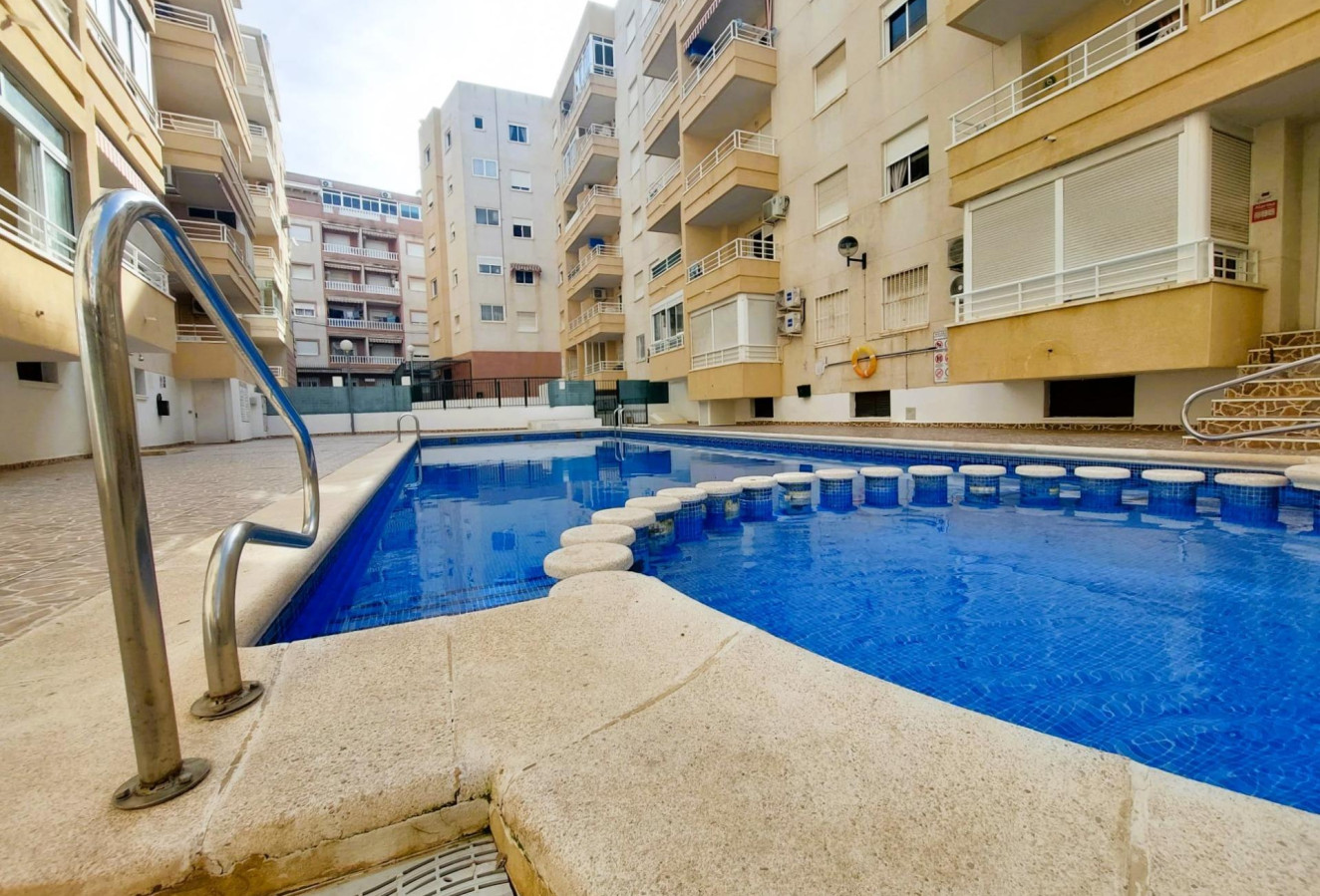 Reventa - Apartamento / piso - Torrevieja - Centro