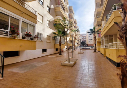 Reventa - Apartamento / piso - Torrevieja - Centro