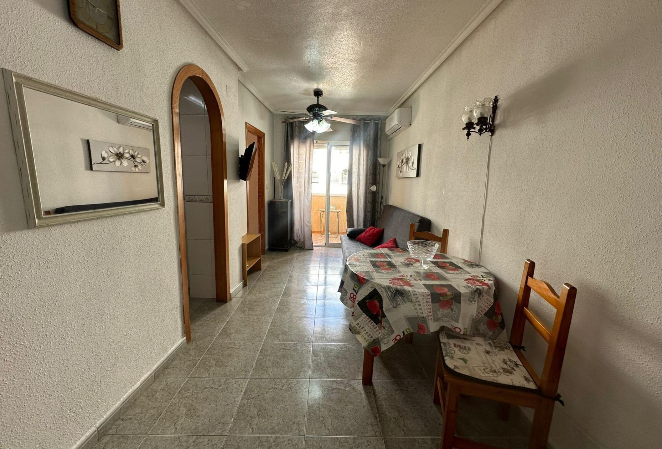 Reventa - Apartamento / piso - Torrevieja - Estacion de autobuses