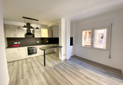 Resale - Apartment / flat - Torrevieja - torrevieja